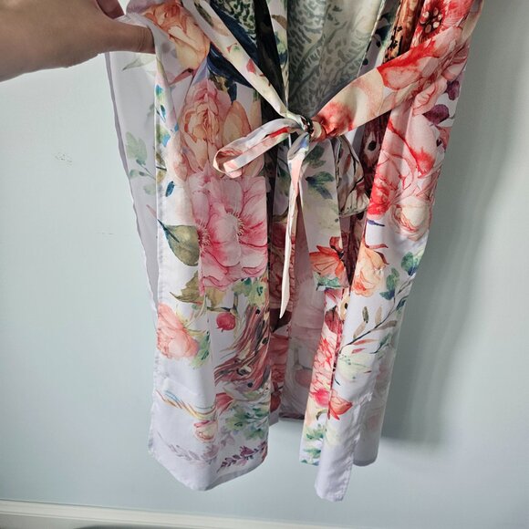 Lulla Collection tie-waist beach coverup or robe - Picture 3 of 6